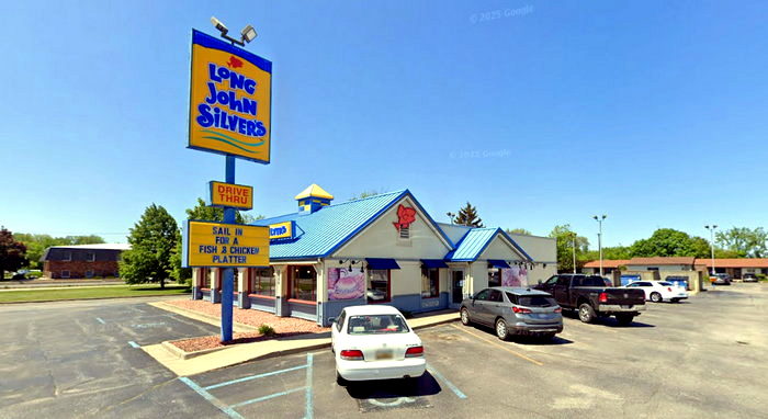 Long John Silvers - Bay City- 3459 E (newer photo)
